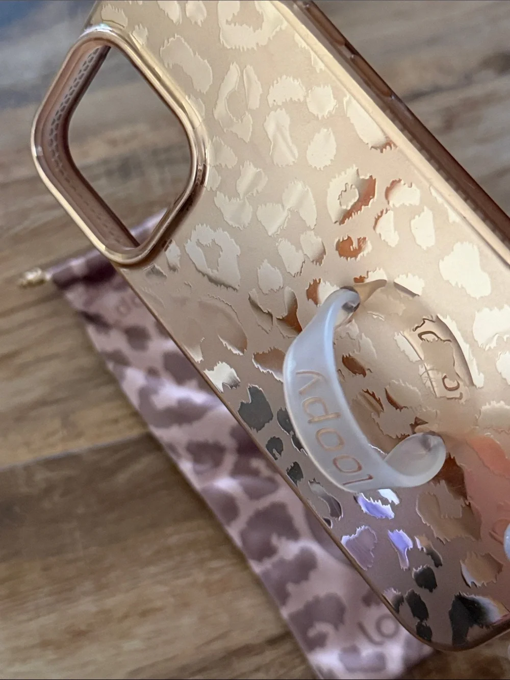 Loopy Case shiny gold